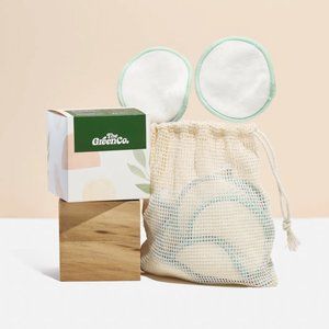 Reusable Cotton Rounds / Makeup Remover Pads with Mesh Laundry Bag by Green Co.